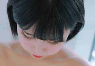 牛仔裤里的Addielyn(에디린)：你敢相信我能把每条裤子穿出个性？快来看这些作品！