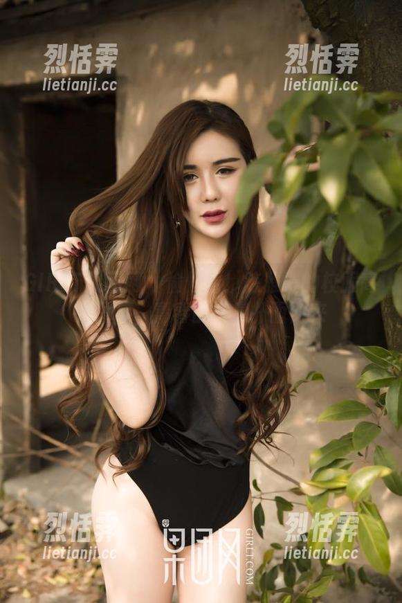 GIRLT果团网 - 偷偷看！陈雅漫的校服高清图库，青春的气息扑面而来