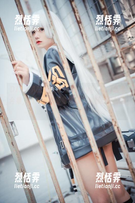 DJAWA的游泳课：Jenny(정제니)私拍合集，真实记录那些优雅下水和经典掉链子的时刻！