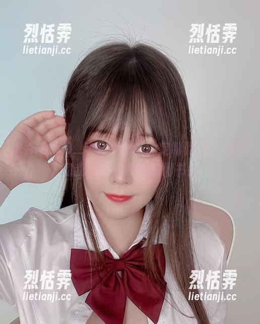 KANEKO_咔喵梦想中的定制作品，棉袜和我，穿着冒险的情书。