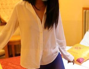 红色蕾丝：ROSI怎么能把美丽藏在网盘里，快下载看看！