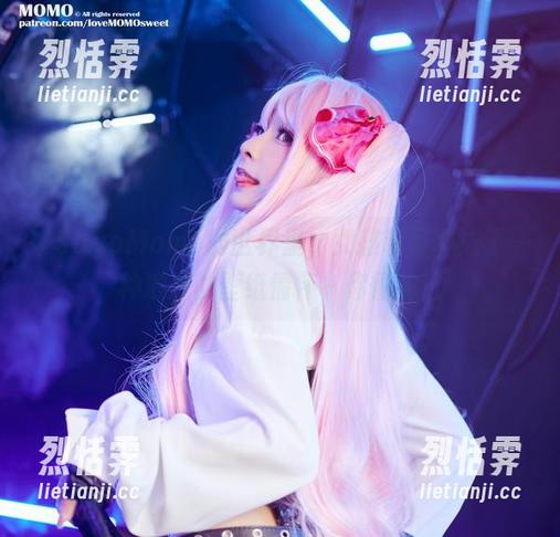 SayoMomo 在SayoMomo的世界里,女孩和写真成了一种浪漫的壁纸情怀~你懂的!