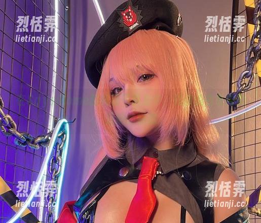 SayoMomo 在SayoMomo的高清写真集中,玛修的白色内衣是她的标志