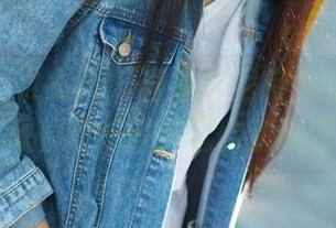 TuiGirl推女郎 – 直视哈尼宝宝的丝袜，观看她如何挑逗你的眼球