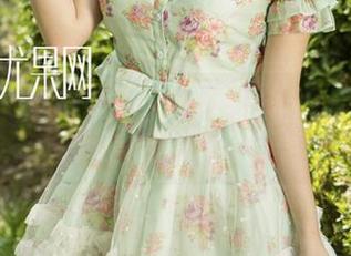 UGirls尤果网 – 让艾小青的校服写真变身你的梦想壁纸