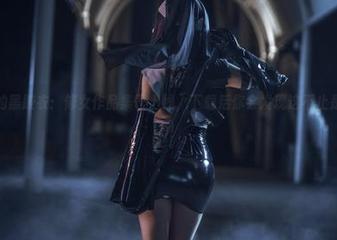 Uki雨季的黑胶衣：修女作品集已上线，下载后你会发现这不止是衣服的魅力！