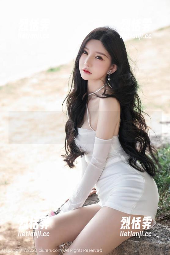Xiuren秀人网 - Carol周妍希的少女瞬间：原图分享，一不小心就心动了
