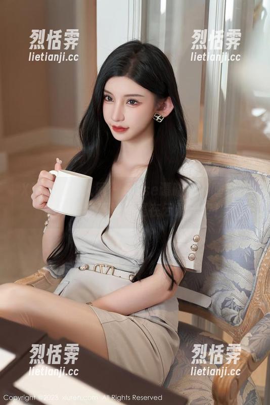 Xiuren秀人网 - Elise谭晓彤的睡衣作品，给我感觉像是在云端漫步！