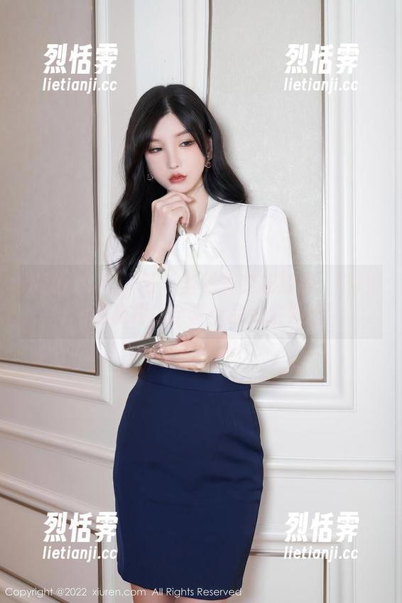 Xiuren秀人网-Elise谭晓彤 Xiuren秀人网 - 当秘书变成焦点:Elise谭晓彤的全套作品大放异彩
