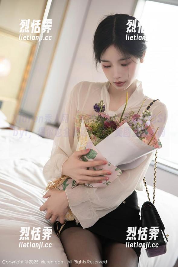 Xiuren秀人网 - 私拍时间：毛衣里的Sibyl，偶尔也会放肆一回，美图里的小调皮