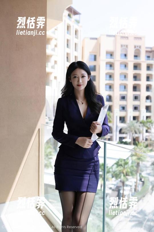 Xiuren秀人网 - 沉迷唐翩翩的女仆私房图包，止不住的暧昧气息、你们懂我意思吧？