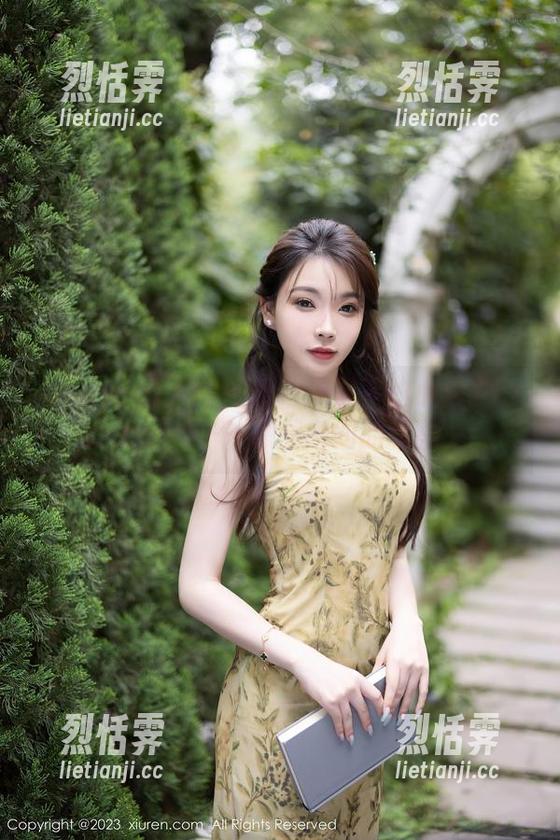 Xiuren秀人网-小橘子orange Xiuren秀人网 - 粉色浪漫下的小橘子orange——原图瞬间的幻影