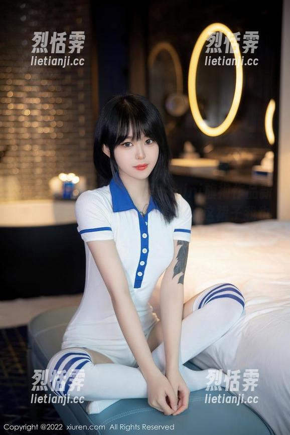 Xiuren秀人网 - 糯美子mini旗袍作品新分享，看到的瞬间我只想说：这裙子我也想穿，但我怕摔倒！