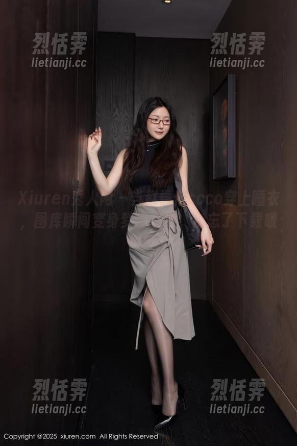 Xiuren秀人网 - 当赵惟依coco穿上睡衣，图库瞬间变身梦幻仓库，别忘了下载哦！