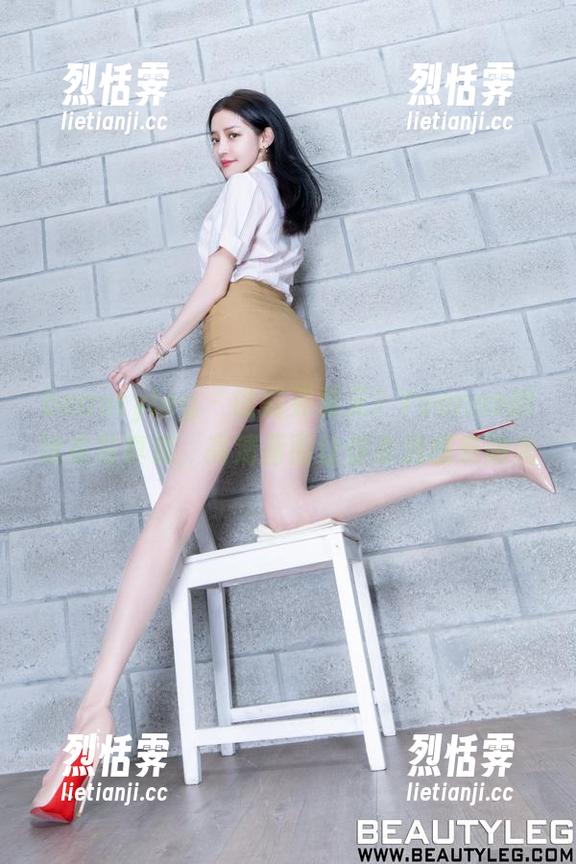 beautyleg-Yvonne beautyleg - 谁需要夏天?Yvonne的泳衣写真集,高清画面让你永远感受阳光