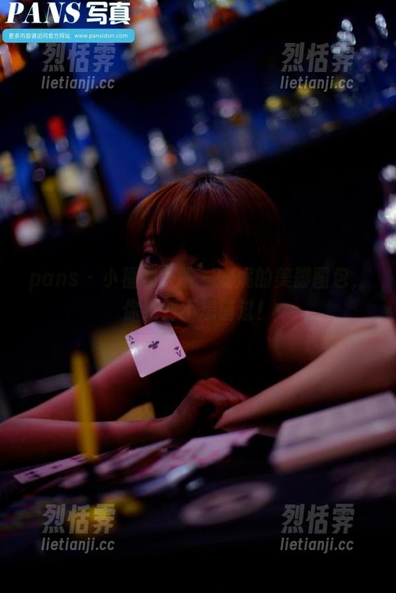 pans-安妮 pans - 小福利来啦~安妮的美脚图包,你绝对不想错过!