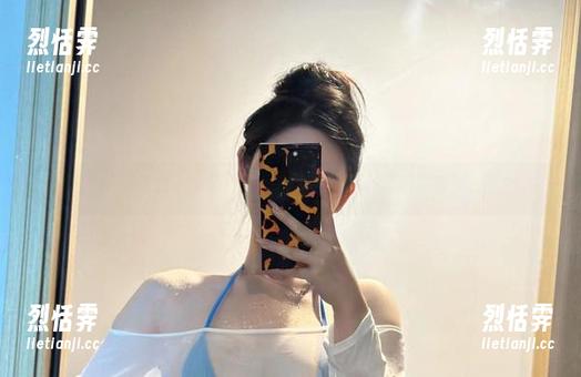 不爱笑的赛琳 微密圈 - 定制不爱笑的赛琳的渔网黑丝:美丽与神秘的缠绵
