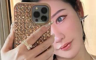 微密圈 – 高清不爱笑的赛琳，双马尾真的是可爱到我的内心小鹿乱撞…图包请快来拯救我的心！