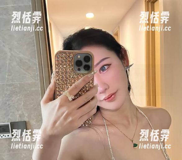 不爱笑的赛琳 微密圈 - 高清不爱笑的赛琳,双马尾真的是可爱到我的内心小鹿乱撞…图包请快来拯救我的心!