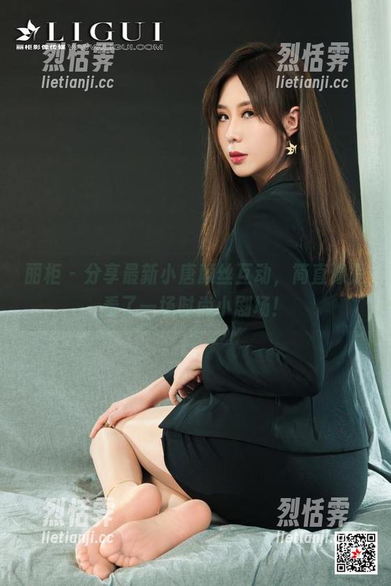 丽柜 - 分享最新小唐颜丝互动，简直像是看了一场时尚小剧场！