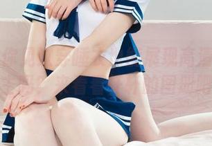 丽柜 – 你见过穿睡衣也能展现高清魅力的博主吗？来看看轩轩的图册吧！