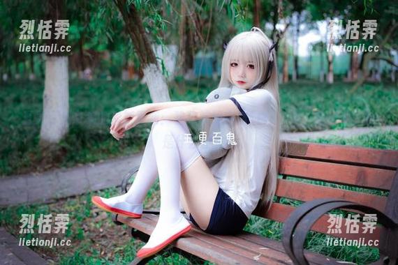 五更百鬼带来的最新更新：碧蓝航线高雄(白)，不，等一下，这是什么仙女？