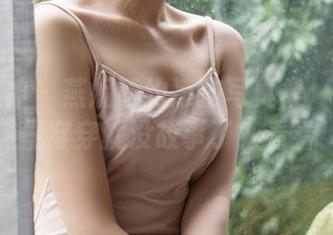克拉女神 – 燕妮简约凉拖写真集：你以为随便穿穿就没故事了？看看！