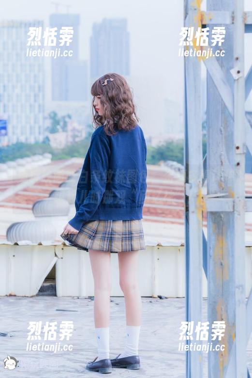 兔玩映画 兔玩映画蓝白条纹袜图包,资源多得让你想起儿时那双“回忆袜”!