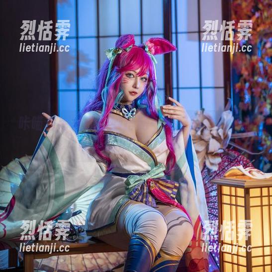 咔喵与毛衣的绝妙搭配——美图暖心又时尚，图包等你来拿！