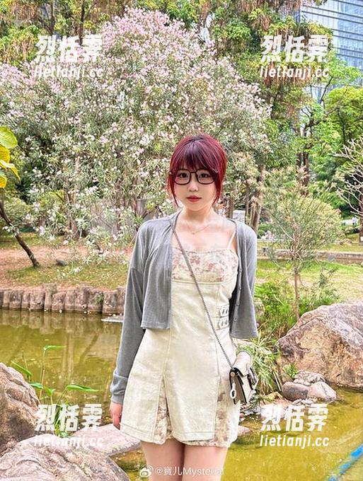 宝儿mysterial 宝儿mysterial的私密空间:当民宿变成了她的画布