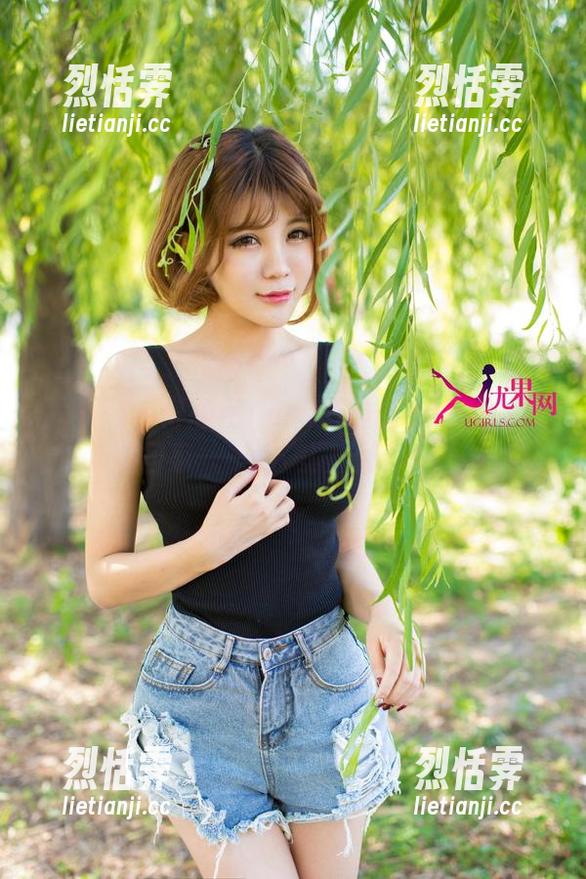尤果网 - 好想把Zora若拉的每一件睡衣都搬回家——这美图合集太撩了！