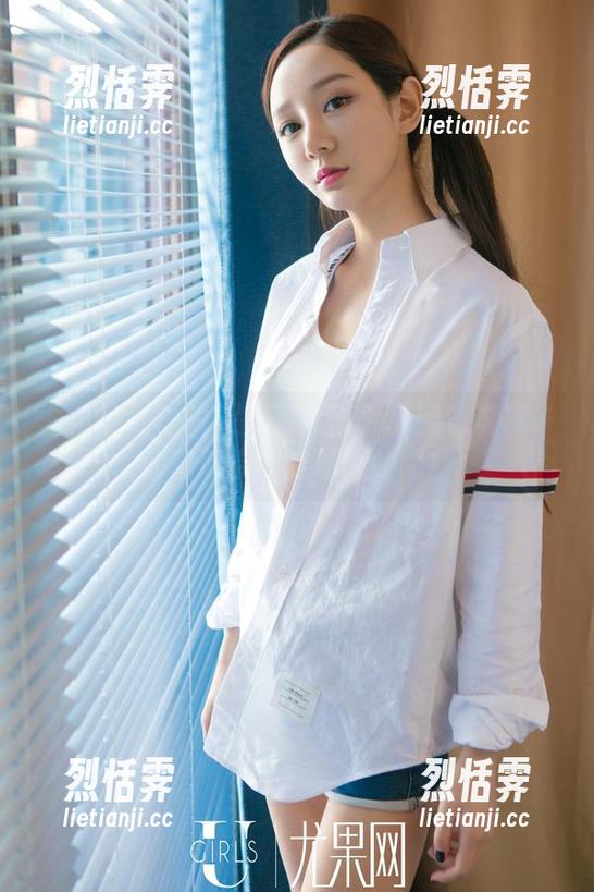 尤果网-李凌子 尤果网 - 谁说双人写真就要甜蜜?李凌子的图册带我走不同的路!