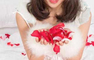 尤果网 – 王莹的肉丝写真全集：那些让人瞬间失语的瞬间