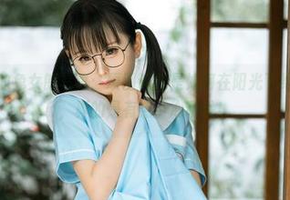 幼水铃衣的兔女郎写真：原图说她是如何在阳光下绝美盛放的，真的是有点小心动呢！