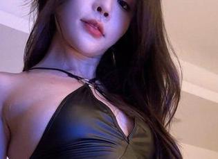 微密圈 – 听说徐莉芝的长腿丝诱图包有魔力，看看你能不能被吸引！