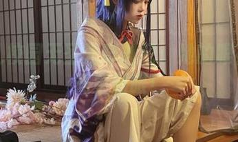 戚顾儿校园无圣光奇遇记：她的眼神比阳光更刺眼！