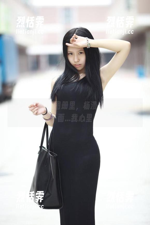 推女神-杨漫妮 推女神 - 最新图册里,杨漫妮学姐竟然有这样的一面...我心里小鹿乱撞