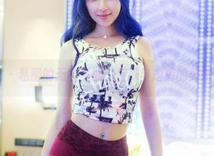 推女郎 – 私房的无限可能：星辰与短裤的美图小冒险