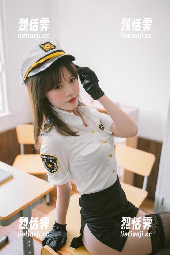 星黛鹿鹿i 星黛鹿鹿i户外写真:让高清画面告诉你,原来美丽是可以这么随意的!