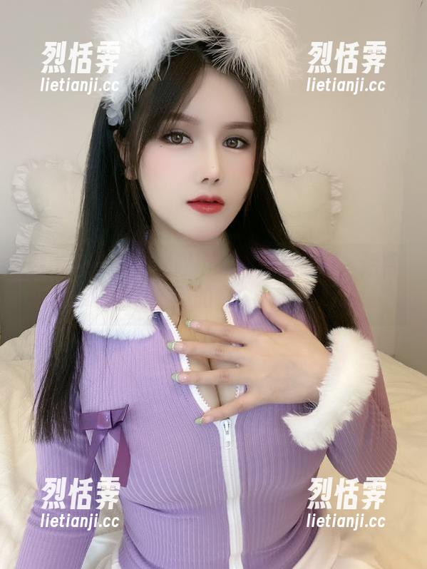 是可馨吖 微密圈 - 是可馨吖带来的福利原图:翘臀白袜的魅力,真的是令人欲罢不能!
