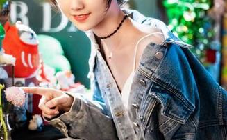探索木棉棉OwO的浴缸美图，水波间浮现的微妙之美