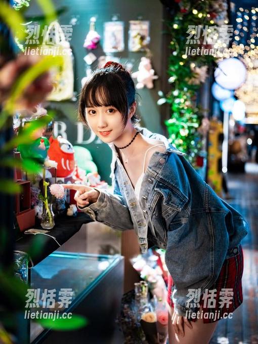 探索木棉棉OwO的浴缸美图，水波间浮现的微妙之美