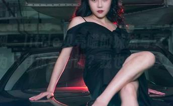 果团网 – little贝壳喵的妹妹写真：你以为只有你会偷瞄？我也在分享！