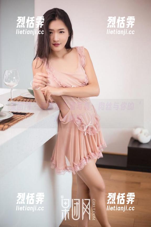 果团网-莫雅淇 果团网 - 莫雅淇高清写真:肉丝与你的‘心灵感应’!