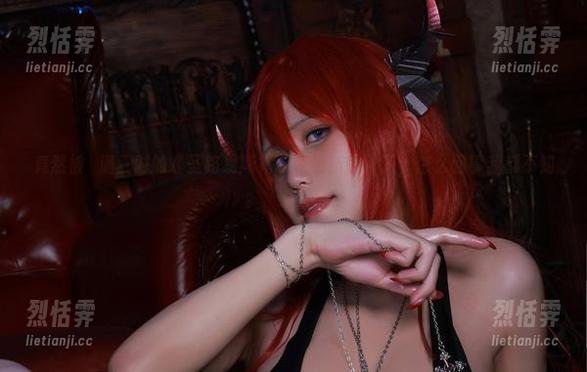 竟然被桜满三时的《圣路易斯礼服》更新吸引了，怎么回事我都不知道！