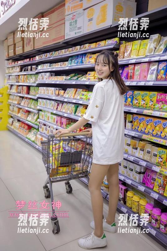 梦丝女神-晓晓 梦丝女神 - 晓晓最新图包中的剧情转折让我心一惊,真是个捉摸不定的姑娘!