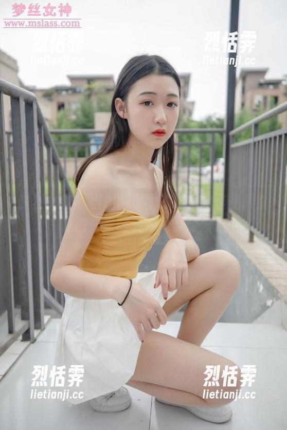 梦丝女神 - 当细腿遇上苏沐，这作品简直让图库里的其他人瑟瑟发抖