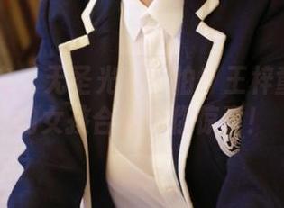 模范学院 – 无圣光？不怕！王梓童Doirs的女孩合集给你惊喜！