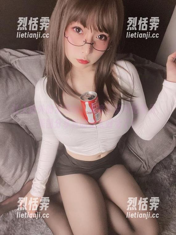 让人意外的次屁啦：私底下的风纪委员，美图分享真的是太好看了！