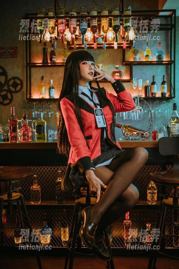 源纱希喵喵喵 穿上源纱希喵喵喵的定制旗袍,瞬间觉得自己是个不食人间烟火的女神!